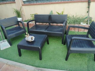 Conjunto de jardín de plástico negro...