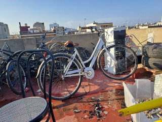 Bicicleta urbana blanca