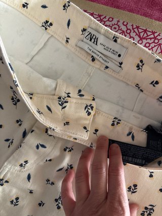 Pantalones Zara flores Talla 42