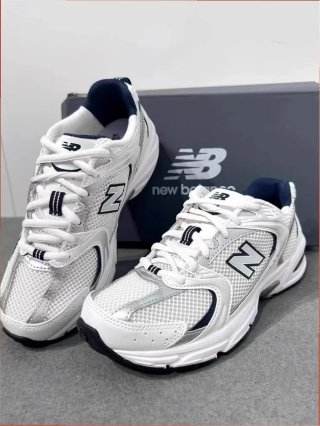 New Balance 530 Plata y Blanco
