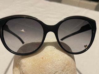 Occhiali da sole neri cat-eye