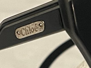 Occhiali da sole neri cat-eye