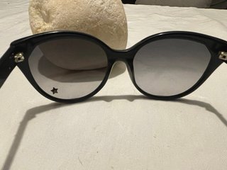 Occhiali da sole neri cat-eye