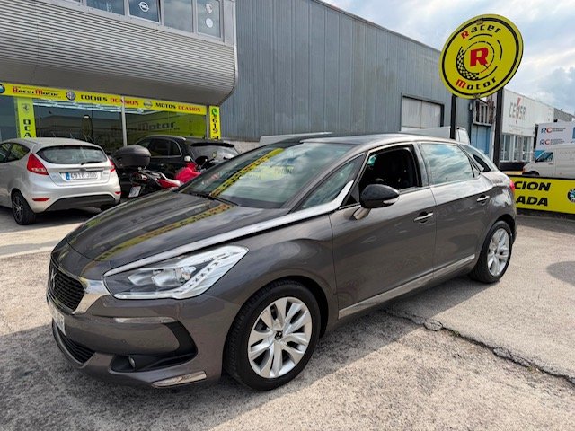 DS DS 5 2016 - foto 1