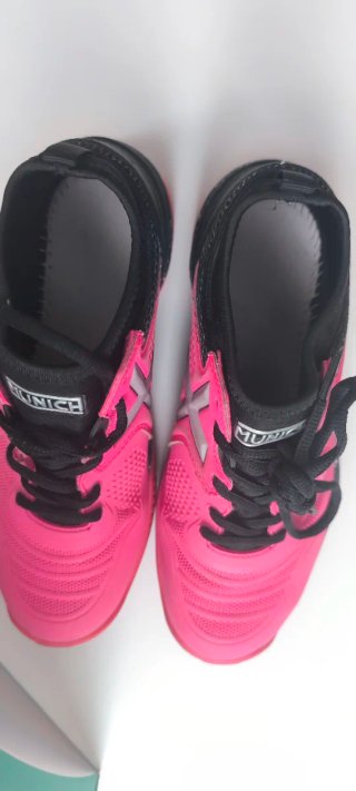 Zapatillas Munich pádel rosas y negras