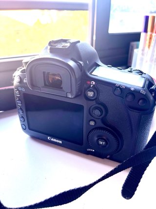 Canon 5D Mark III + Objetivo EF 24-105mm +