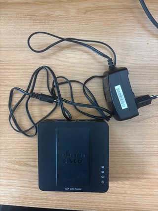 Cisco SPA122 ATA con Router VoIP con adaptador