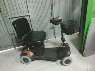 Silla de batería para personas de poco inmobilidad