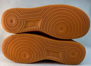 Nike Air Force 1 Negras Goma Marrón