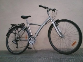 Bicicleta Paseo Aluminio. Ruedas de 700C