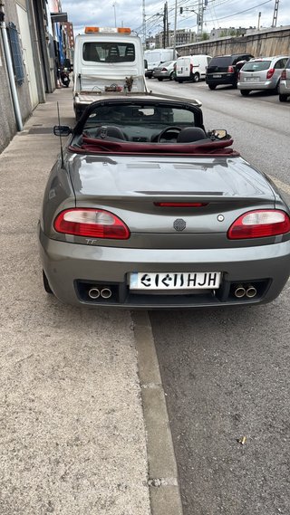 MG TF 2004  descapotable 136cv 04 volante derecha