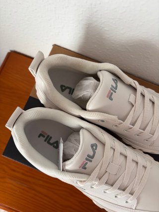 Zapatillas Fila Blancas Talla 37.5 Nuevas