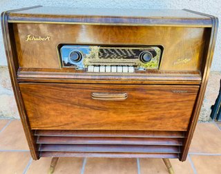 Radio Tocadiscos Telefunken Schubert 1956