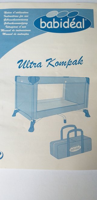 Cuna de viaje para bebé plegable.