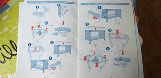 Cuna de viaje para bebé plegable.