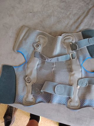 Rodillera Thuasne Genuflex Talla 6L+ nueva sin uso