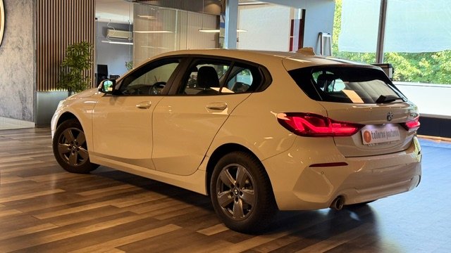 BMW Serie 1 116d (F40) 2023, foto 5