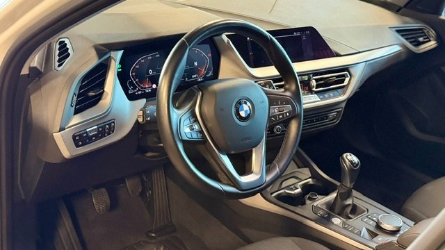 BMW Serie 1 116d (F40) 2023, foto 9