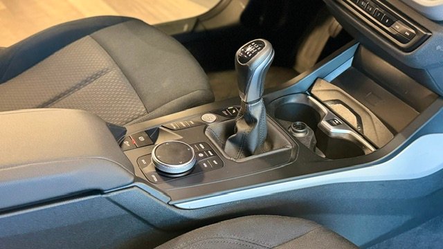 BMW Serie 1 116d (F40) 2023, foto 25