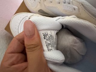 Zapatillas Fila Teratach 600 T39 Blancas/Crema