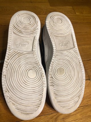 Zapatillas Nike Blancas y Negras