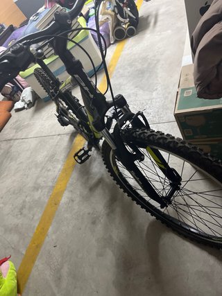 Bicicleta BH Negra y Amarilla