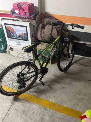 Bicicleta BH Negra y Amarilla