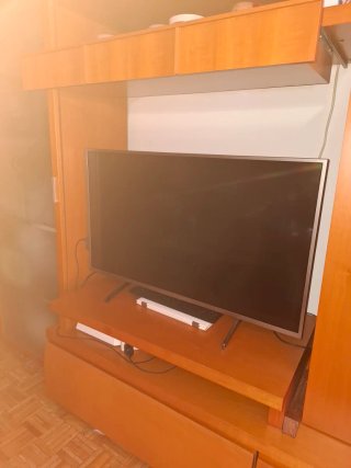 Mueble de salón madera y cristal