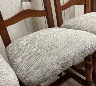 Juego de 4 sillas de madera tapizadas