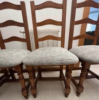 Juego de 4 sillas de madera tapizadas