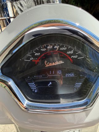 Vespa GTS Super 125 2025 2.266 km Garantia 2 años