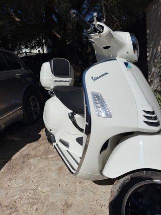 Vespa GTS Super 125 2025 2.266 km Garantia 2 años