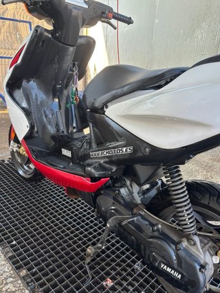 Yamaha AeroxR 50cc Roja y Blanca 1500€ (No cambio)
