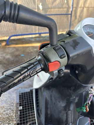 Yamaha AeroxR 50cc Roja y Blanca 1500€ (No cambio)