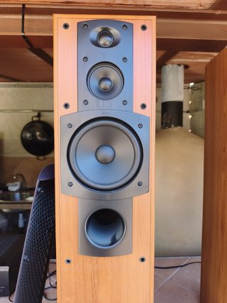 Altavoces Jamo E550