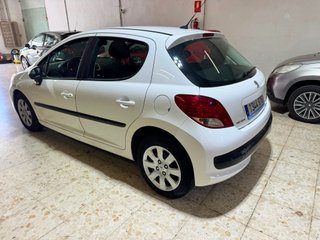 Peugeot 207 2011