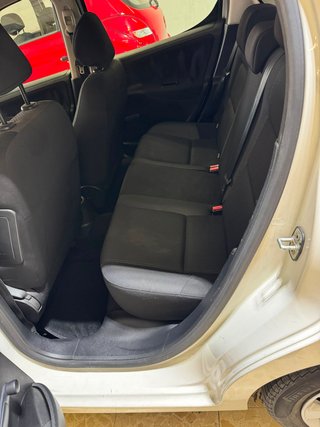 Peugeot 207 2011
