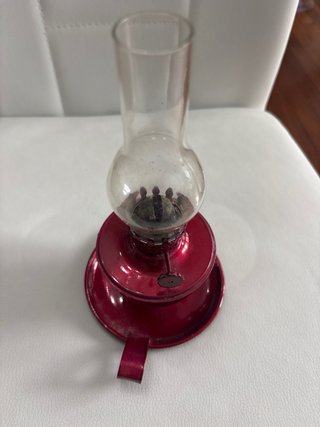 Lámpara de aceite roja vintage