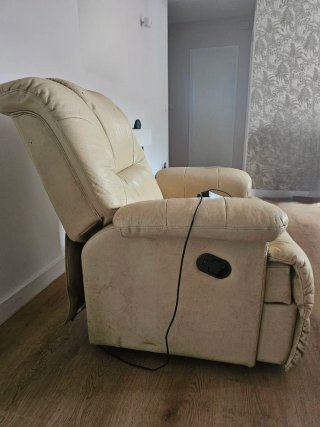 Sillón de masaje reclinable beige
