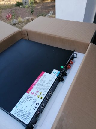 Batería Pylontech US2000C + Rack
