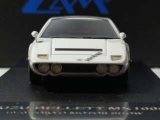 Isuzu Bellet MX1600 II Ghia a escala 1/43 (1970)