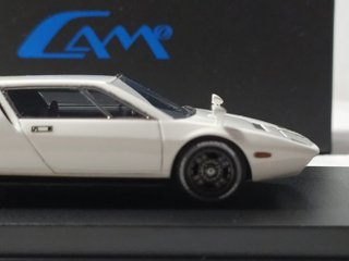 Isuzu Bellet MX1600 II Ghia a escala 1/43 (1970)