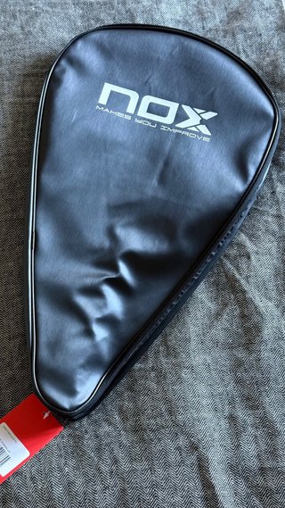 Pala Padel NOX AT10 12K 2025