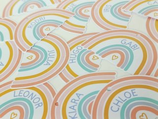Etiquetas personalizadas arcoíris