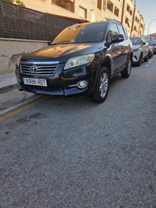 Toyota RAV4 2011