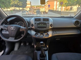 Toyota RAV4 2011
