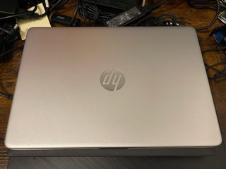 Portátil HP 14s-fq0xxx AMD 3020e 8GBRAM + cargador