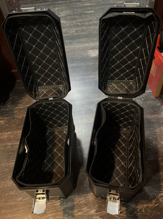 Maletas Laterales Moto ABS con Anclajes