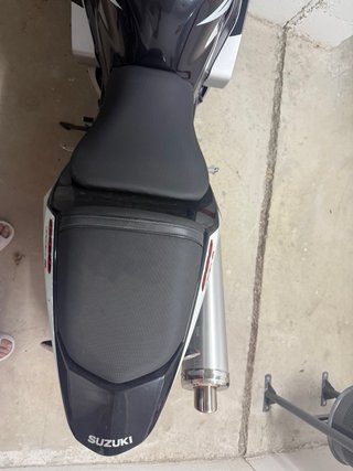Suzuki GSX-R600 K5 Negra/Plata