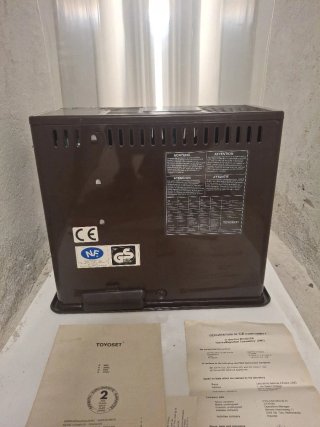 !OCASIÓN! Estufa Parafina Toyoset R28000C Control